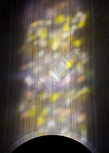 教堂墙上的彩光玻璃窗发光信仰基督大理石抛光雕塑雕刻教会玻璃祷告地标背景图片