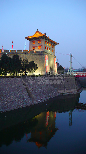西安中国的夜幕蓝色文化框架风景城市景观建筑学生活旅行历史图片