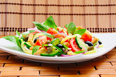 蔬菜沙拉加巴西餐饮饮食自助餐油炸午餐服务美食面包块黄瓜盘子图片