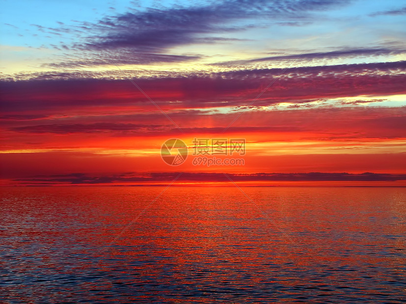 高级日落湖日落太阳场景风景粉色波纹反射湖泊射线旅行图片
