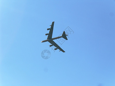 平面轰炸机机场喷射飞行图片
