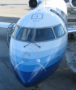 机场和飞机运输商务游客引擎行李客机服务员鸟瞰图天线飞机场图片
