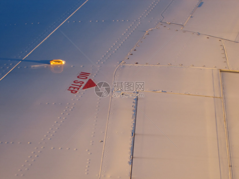 机场和飞机鸟瞰图技术天线商业旅行行李翅膀交通引擎旅游图片