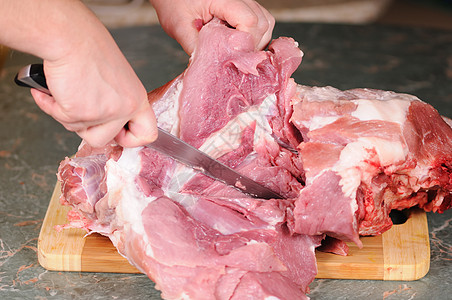 切肉腰部食物粉色火腿红色厨房牛扒烹饪美食熏肉图片