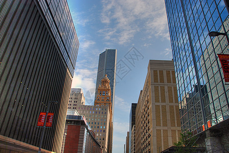 得克萨斯州下城休斯顿建筑学绿色市中心蓝色摩天大楼旗帜建筑商业景观河口图片