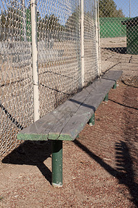 空垒球台团体游戏竞技场椅子蝙蝠男人建筑房间住宅体育场图片