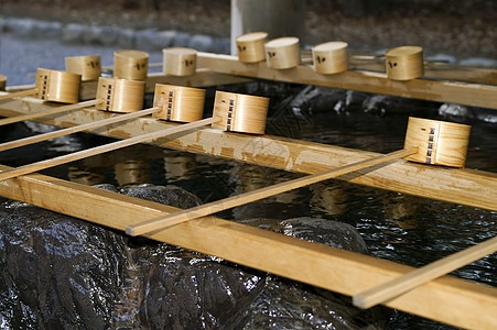 日本净化不老泉照片日本司徒钢包旅行神社喷泉纯化游客信仰和平祷告图片
