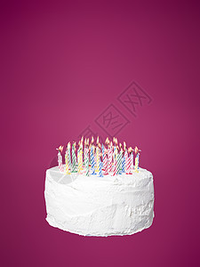 用蜡烛为粉红背景的蛋糕生日粉红色庆典粉色静物宴请糕点长辈工作室吉祥图片