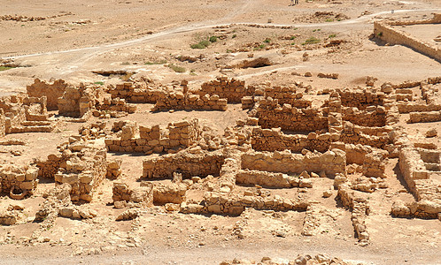 以色列沙漠中古老马萨达堡垒的废墟图片
