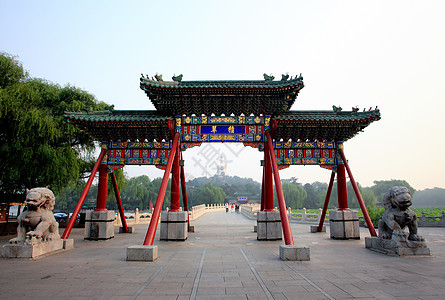 北京紫禁城附近的Beihai公园吸引力皇帝地标中心首都居民历史公园宝塔狮子图片