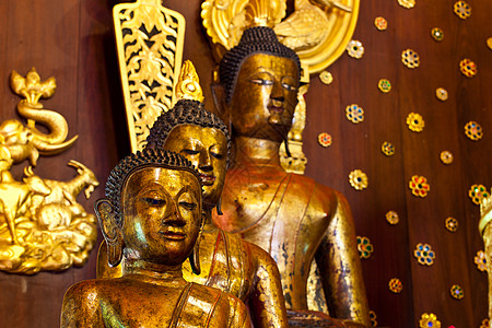北泰国金佛像 注宗教雕塑艺术古董寺庙雕像背景图片
