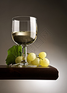 葡萄酒杯收成白酒树叶藤蔓玻璃葡萄园图片