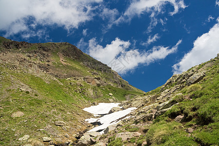 夏季阿尔卑斯山步行图片