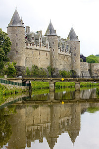 法国布列塔尼Josselin城堡建筑物堡垒历史景点据点河流旅行历史性纪念碑外观图片