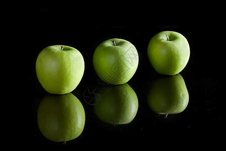 苹果黑色绿色镜子背景图片