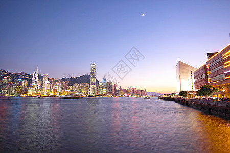 维多利亚港的神奇时刻 香港旅行建筑蓝天金融全景远景魔法码头摩天大楼公司图片