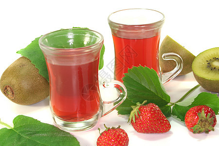 草莓kiwi茶茶杯玻璃杯子饮料植物浆果奇异果热饮树叶草本植物图片