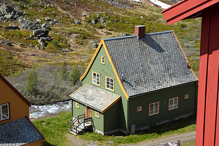 挪威山中颜色之屋Holor house天空村庄峡湾木头岩石山脉建筑石头旅行小屋图片