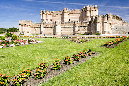 西班牙卡斯蒂利亚和里昂塞戈维亚省可口城堡建筑物建筑学据点堡垒历史要塞旅行花园花坛景点图片