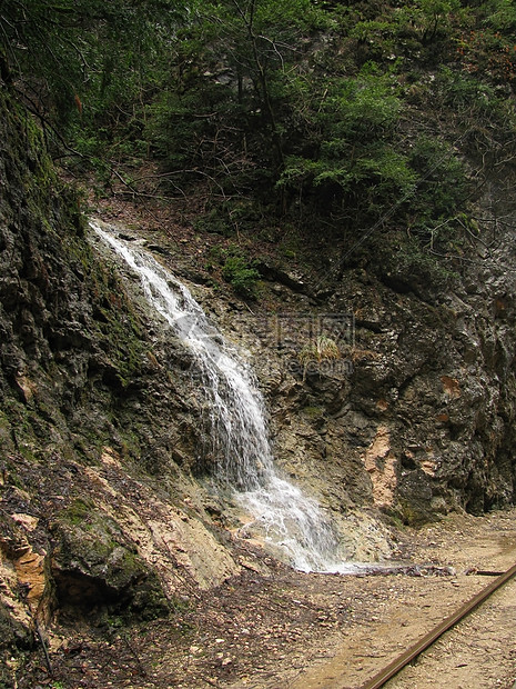 瀑布旅行水分木头溪流游览自然保护区宽慰岩石对象石头图片