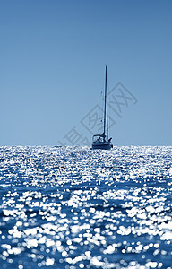 帆船发动机桅杆游客游艇海浪爱好运输闲暇海洋旅行图片