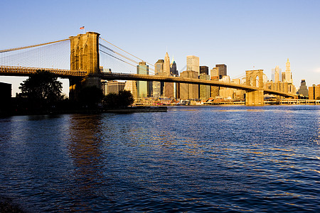 美国纽约市曼哈顿布鲁克林大桥位置摩天大楼景观建筑旅行世界外观风光城市地标图片