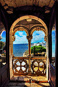 在葡萄牙里斯本的贝伦塔房子圆顶日落旅行建筑学场景历史石头教会文化图片