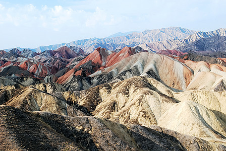 风蚀土形地貌地质岩石地质学旅行红色爬坡图片