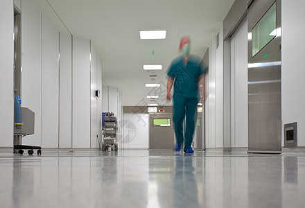 医院外科手术走廊的模糊数字图片