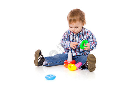 男孩玩游戏孩子塑料车辆反射玩具儿子金发童年幸福快乐图片
