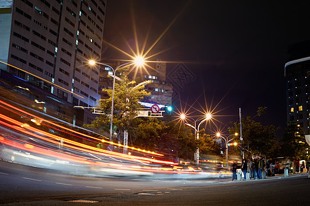市之夜建筑学街道车辆地标大街建筑城市场景运输市中心图片