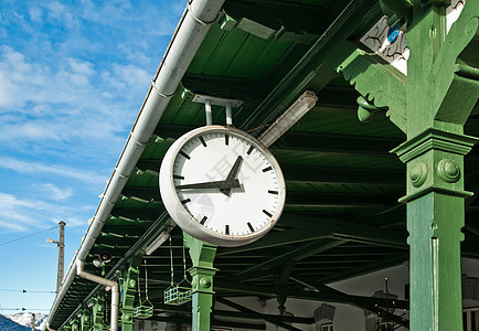 古董站时钟市中心小时火车车站绿色水平旅行指针运输数字图片