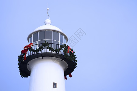 Biloxi 灯塔运输历史性支撑旅行天空白色蓝色背景图片