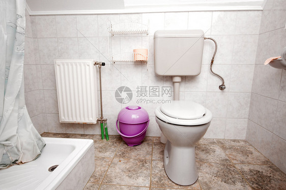 厕所公用事业用品瓷砖家庭卫生托盘洗漱壁橱浴室细菌图片