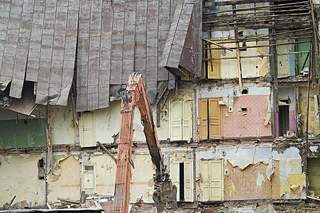 销毁后院营房房子废墟砖块房间公寓垃圾挖掘机腐蚀图片