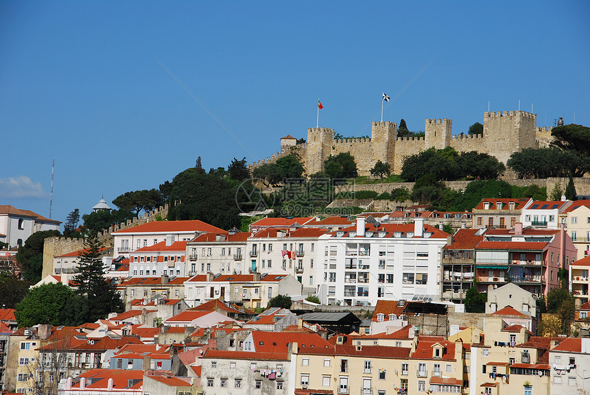 里斯本市风景与圣豪尔赫城堡城堡历史性蓝色旅行建筑学窗户地标房子观光建筑图片