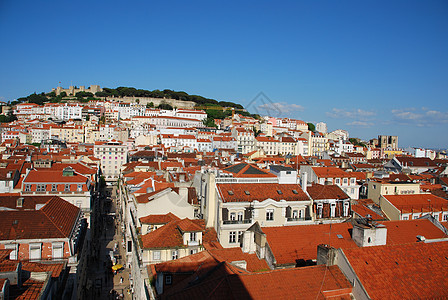 里斯本市风景与圣豪尔赫城堡和圣大教堂图片