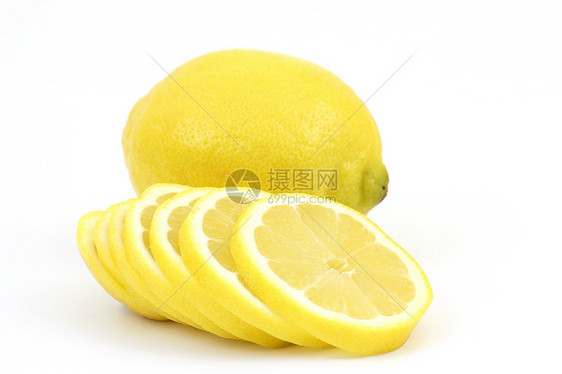 白底全柠檬和切片果汁饮食烹饪香橼白色叶子食物水果黄色种子图片