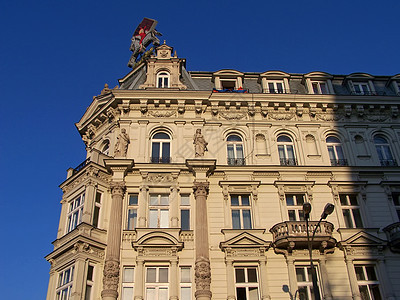 华沙大楼城市巧克力红色建筑学窗户艺术风格景观抛光旅行图片