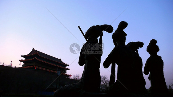 中国西安夜幕雕塑女性场景建筑学文化景观城市旅游旅行历史性图片