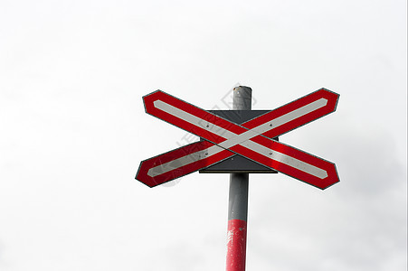 交叉危险天空安全白色铁路警告红色图片