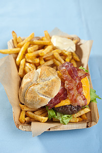 大芝士汉堡包子小吃洋葱薯条午餐饮食面包食物图片