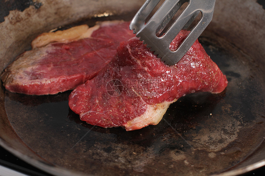 牛肉牛排午餐市场铸铁杂货店烧烤炒锅美食饮食门房课程图片