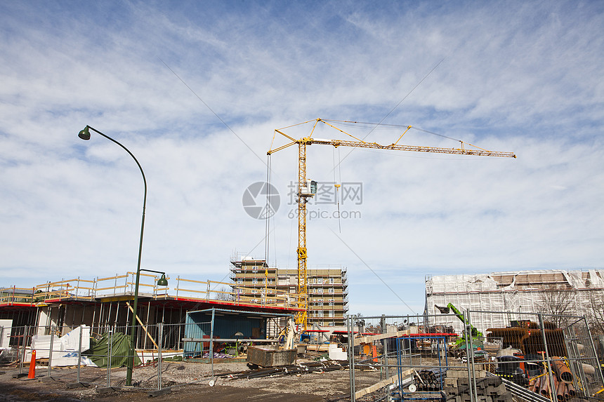 建筑起重车房地产工程建筑活动天空结构工作工地地点住宅投资图片