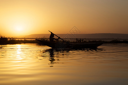 尼日尔河日落图片