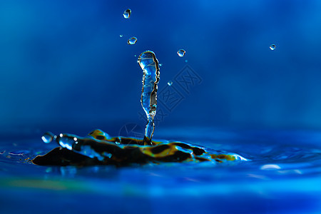 具有丰富多彩和创意的水滴创造张力摄影表面雕塑静物涟漪波纹宏观液体水雕图片