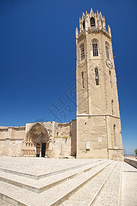 在Lleida大教堂的贝尔夫里和塞利斯特门图片