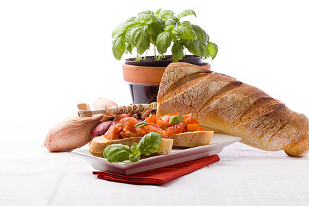 Bruschetta 配有原料的Bruschetta素菜洋葱食品鳀鱼沙拉美味食物美食生菜图片