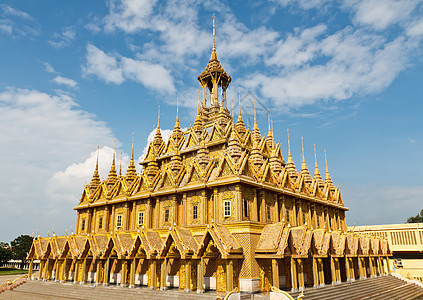 泰国寺庙地方雕塑天空奢华金子王国宗教建筑学公园文化图片