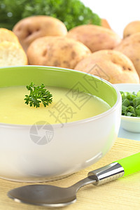 土豆汤草本植物叶子香菜蔬菜食物照片营养绿色黄色午餐图片